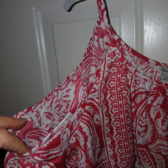 Ariat Women's Red and White Paisley Top - Picture 3 of 3